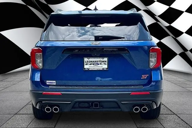 2022 Ford Explorer ST 4WD photo 4