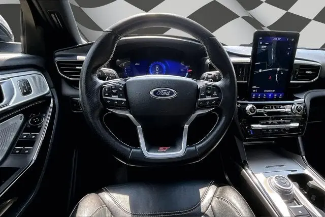 2022 Ford Explorer ST 4WD photo 5