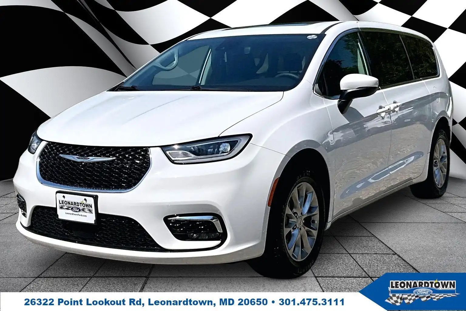 2023 Chrysler Pacifica Touring L AWD's photo