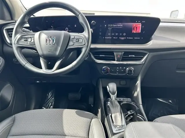 2025 Buick Encore GX Preferred AWD photo 3