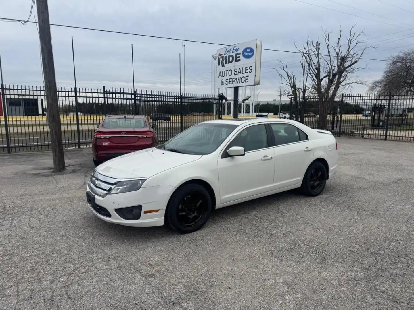 2011 Ford Fusion I-4 SE's photo