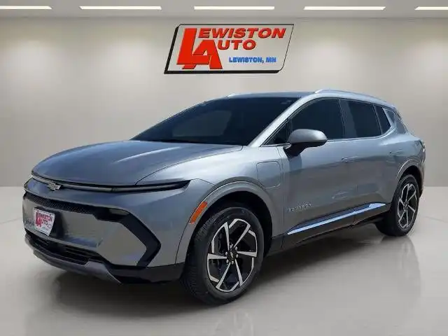 2025 Chevrolet Equinox EV 2LT eAWD's photo
