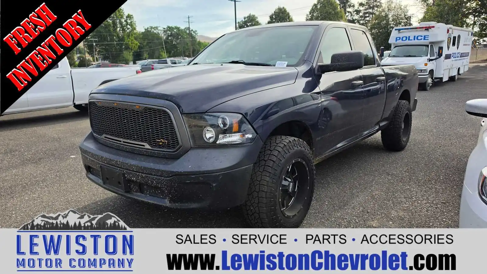 2017 RAM 1500 Tradesman 4x4 Quad Cab 6'4's photo