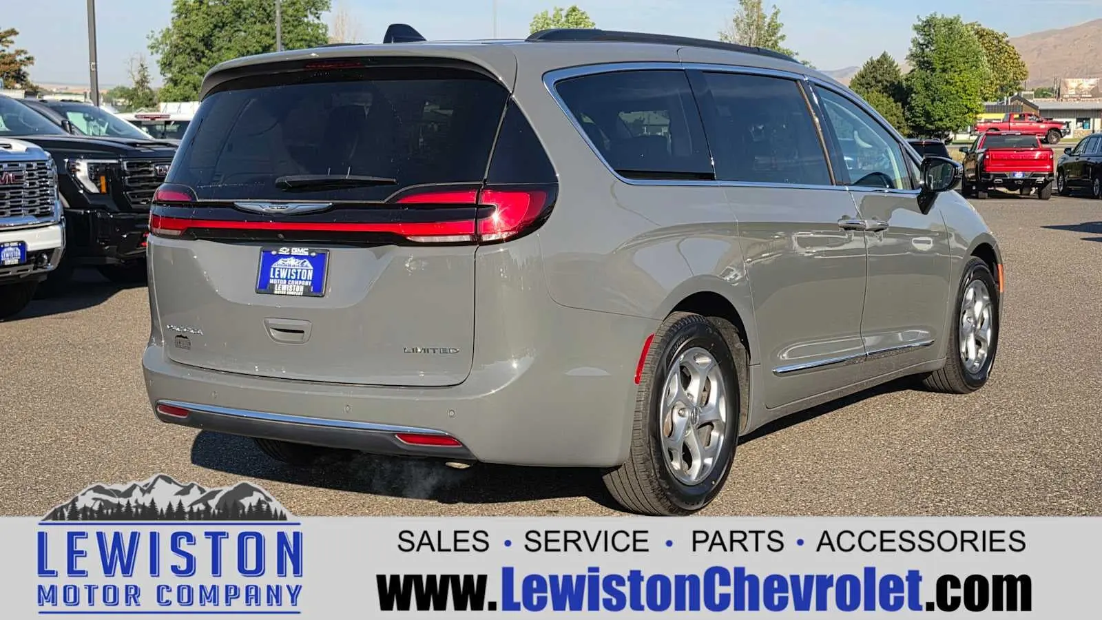 2023 Chrysler Pacifica Limited photo 5