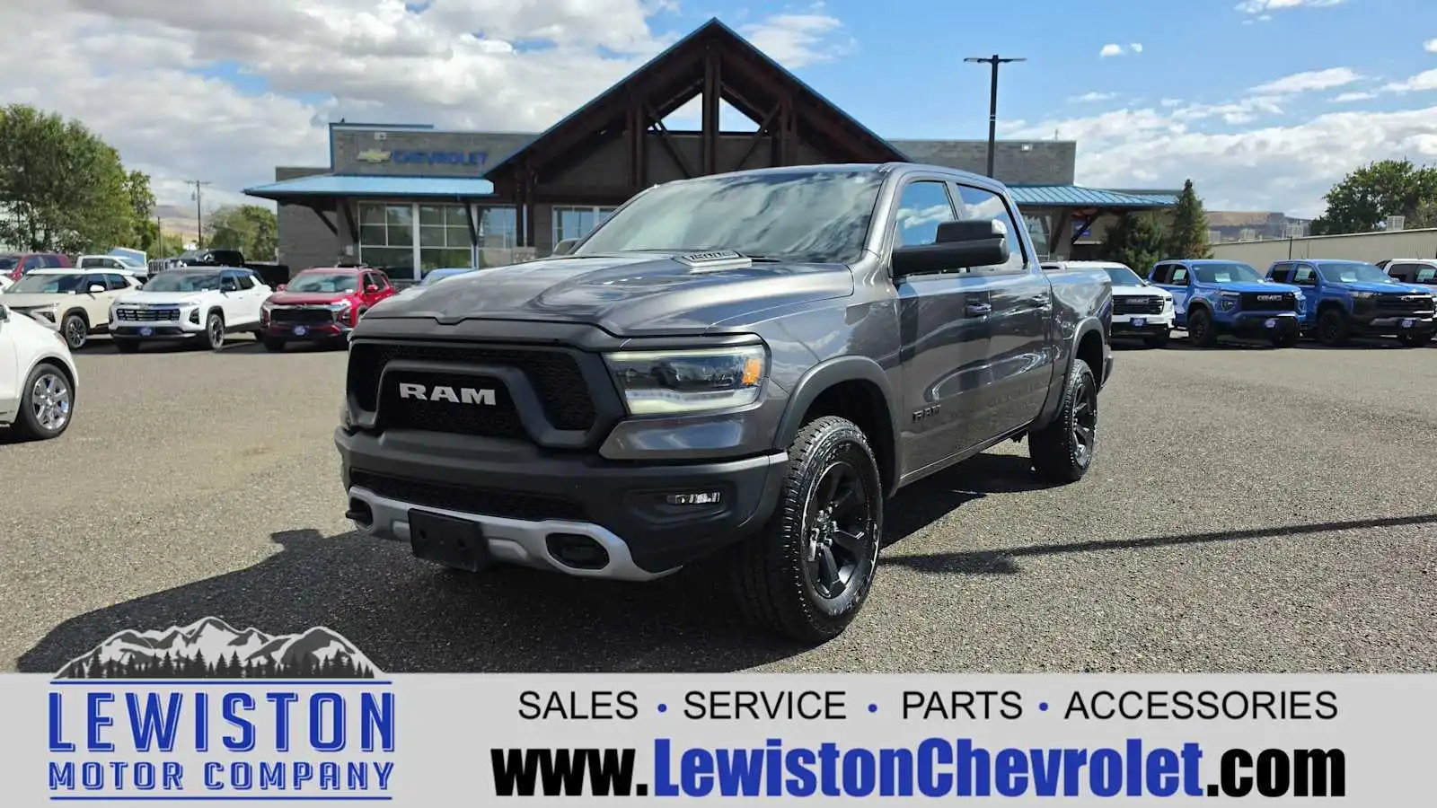 2019 RAM 1500 Rebel 4WD Crew Cab 5'7's photo