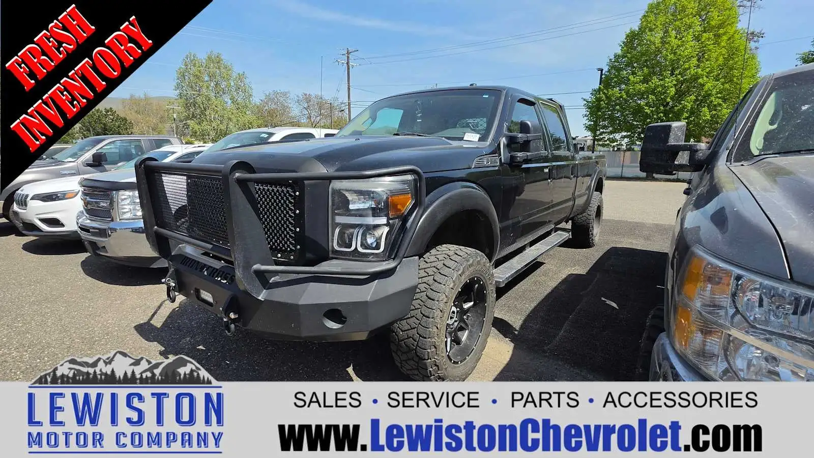 2012 Ford F-350 XL 4WD Crew Cab SRW 156 in's photo