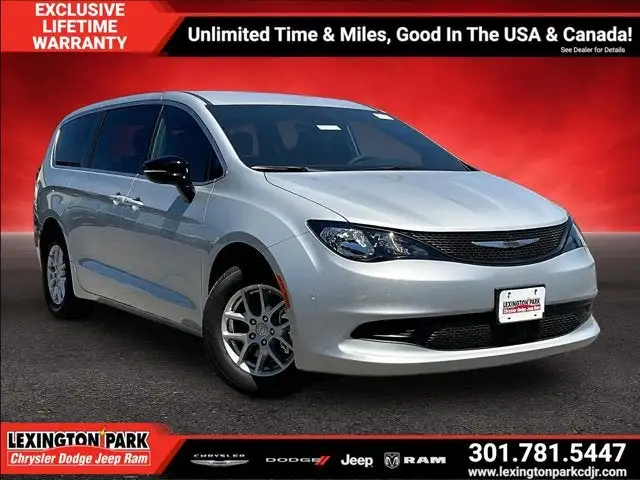 2026 Chrysler Voyager LX's photo