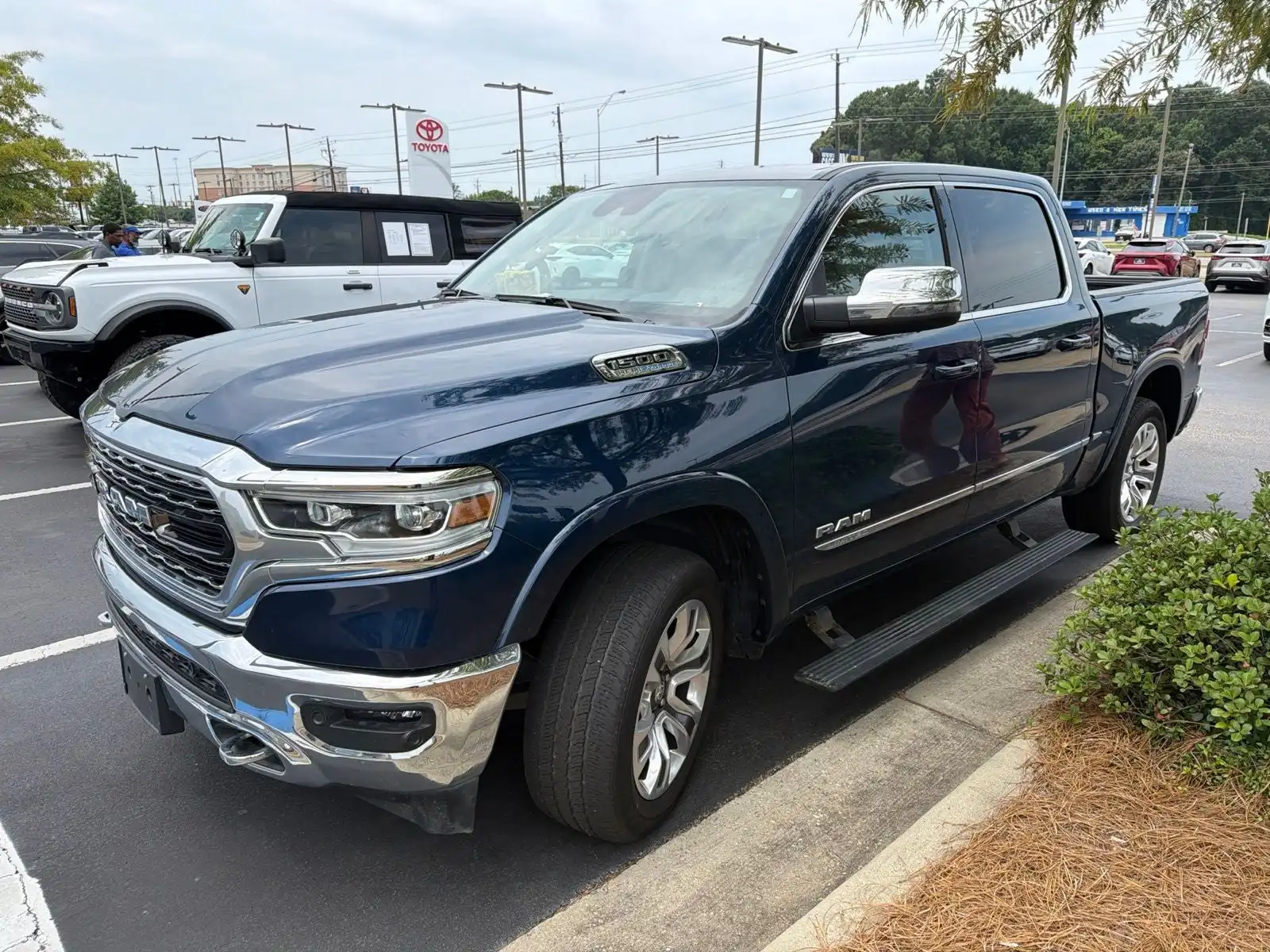 2024 RAM 1500 Limited 4x4 Crew Cab 5'7's photo