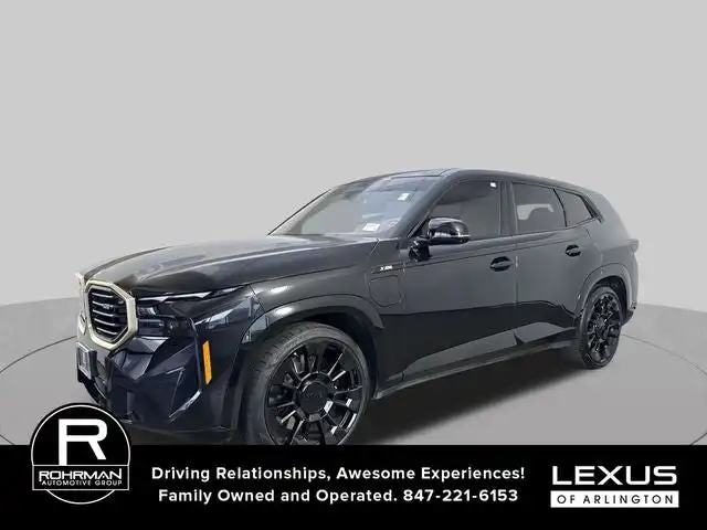 2023 BMW XM Base's photo