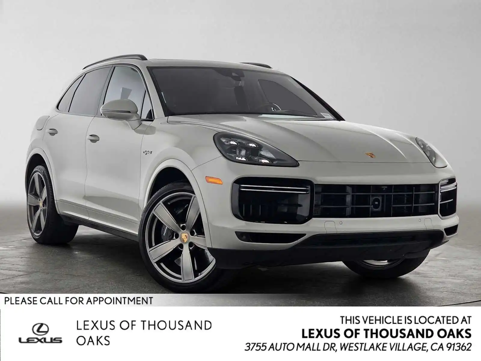 2022 Porsche Cayenne Turbo S E-Hybrid's photo