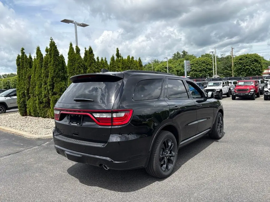 2026 Dodge Durango GT Plus AWD photo 3