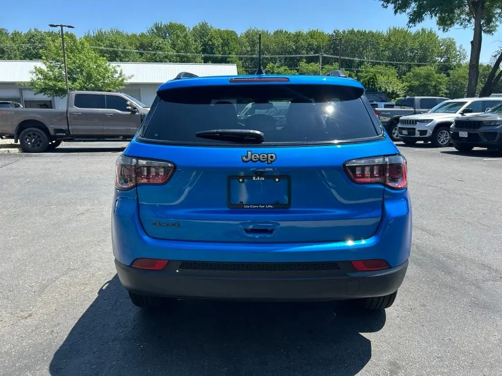 2025 Jeep Compass Latitude 4X4 photo 5