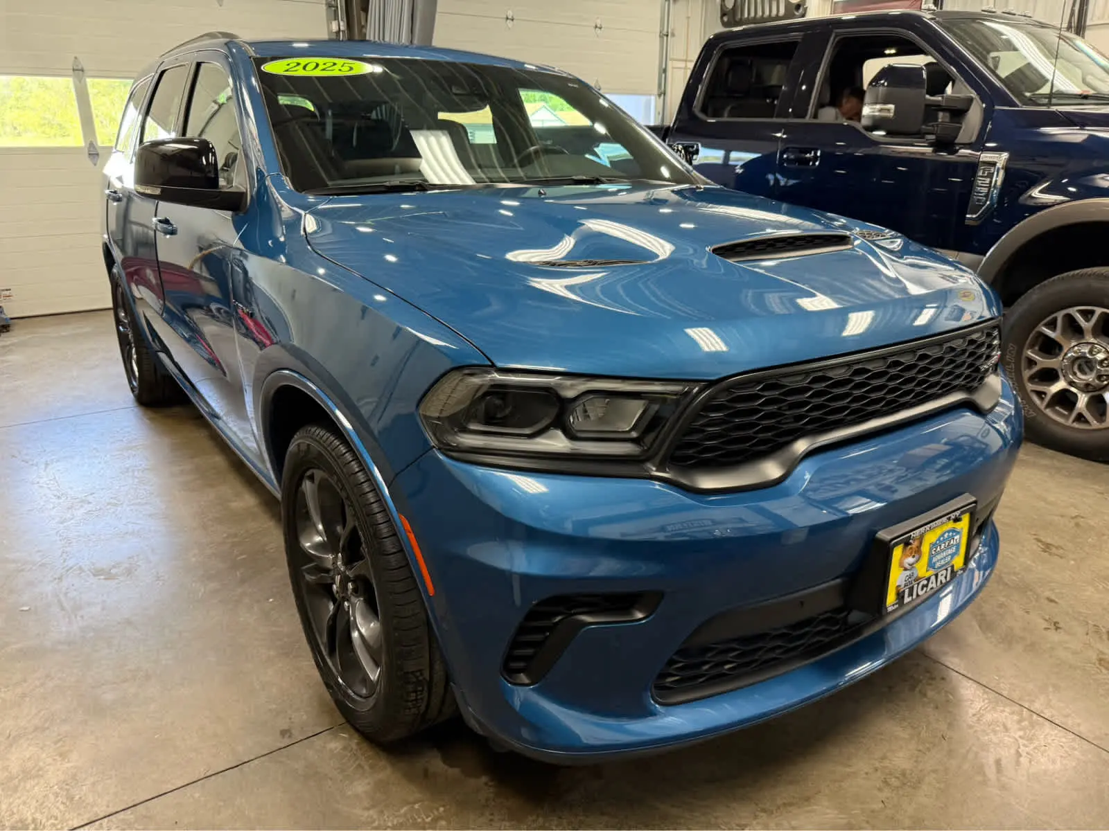 2025 Dodge Durango R/T AWD Plus photo 3