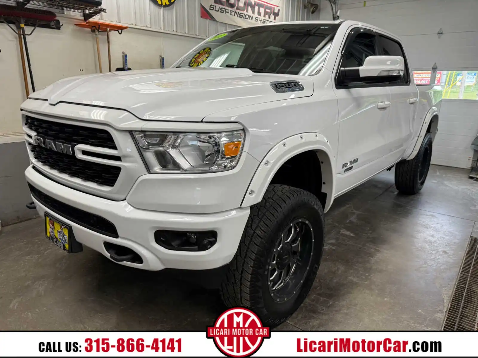 2022 RAM 1500 Big Horn/Lone Star 4x4 Crew Cab 5'7's photo