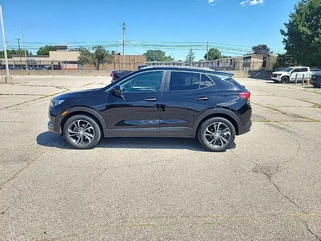 2023 Buick Encore GX Select's photo