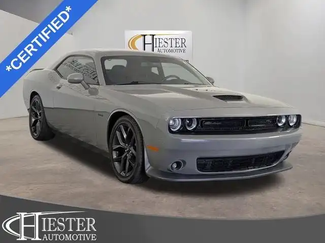 2019 Dodge Challenger R/T's photo