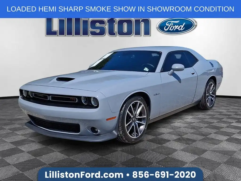 2022 Dodge Challenger R/T's photo