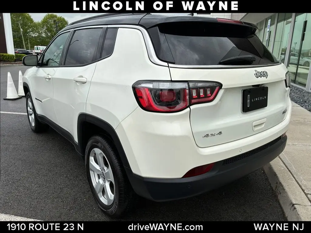 2020 Jeep Compass Latitude 4X4 photo 3