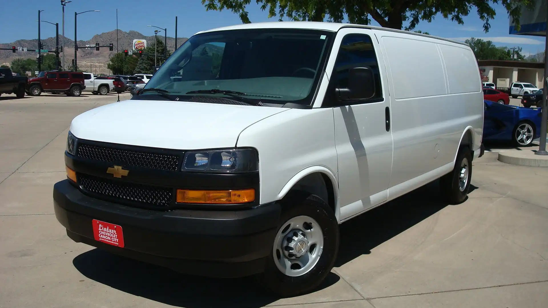 2026 Chevrolet Express 3500 Extended Work Van's photo