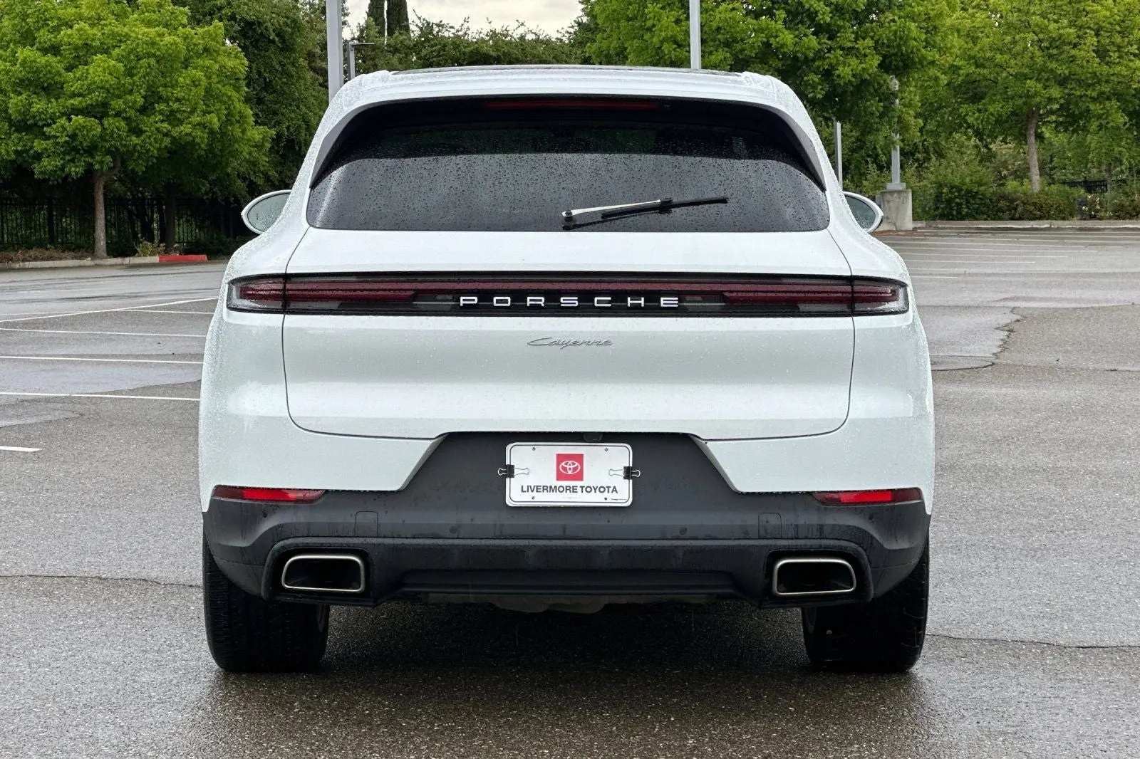 2024 Porsche Cayenne Base photo 5