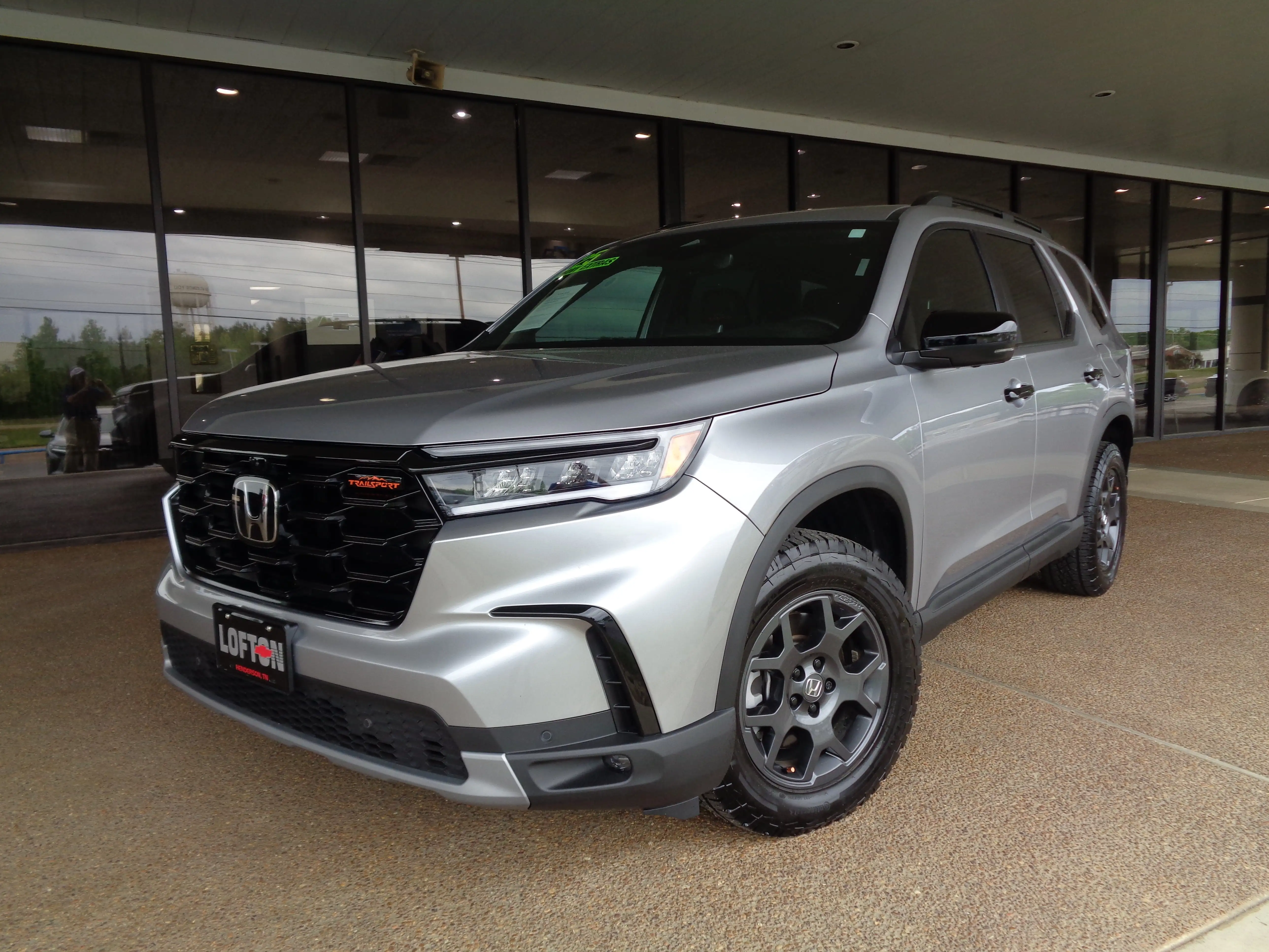 2025 Honda Pilot TrailSport AWD's photo