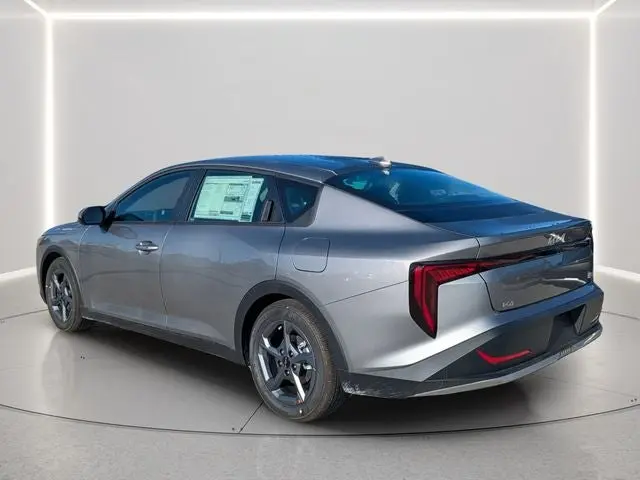 2026 Kia K4 LXS Auto photo 4