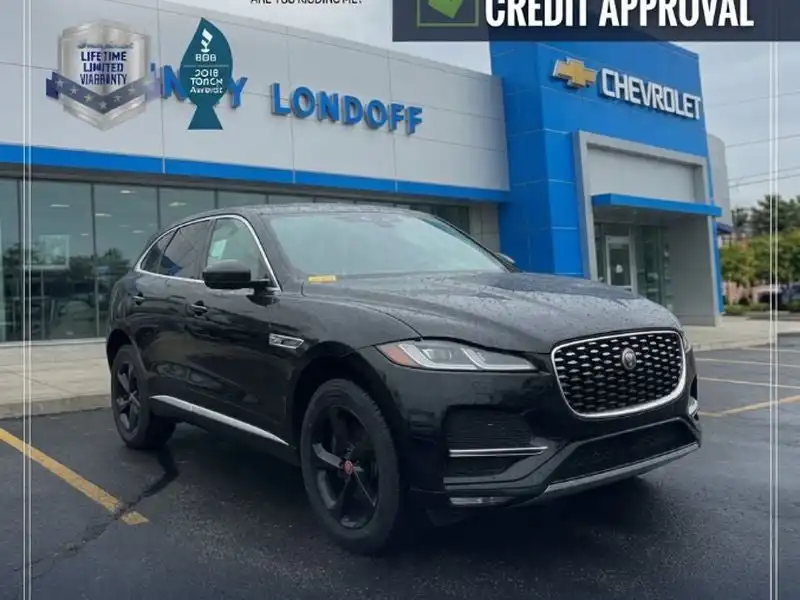 2022 Jaguar F-PACE P250 S's photo