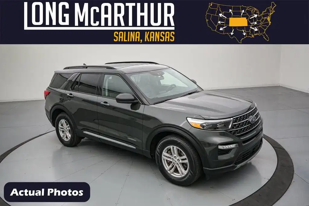 2023 Ford Explorer XLT 4WD's photo