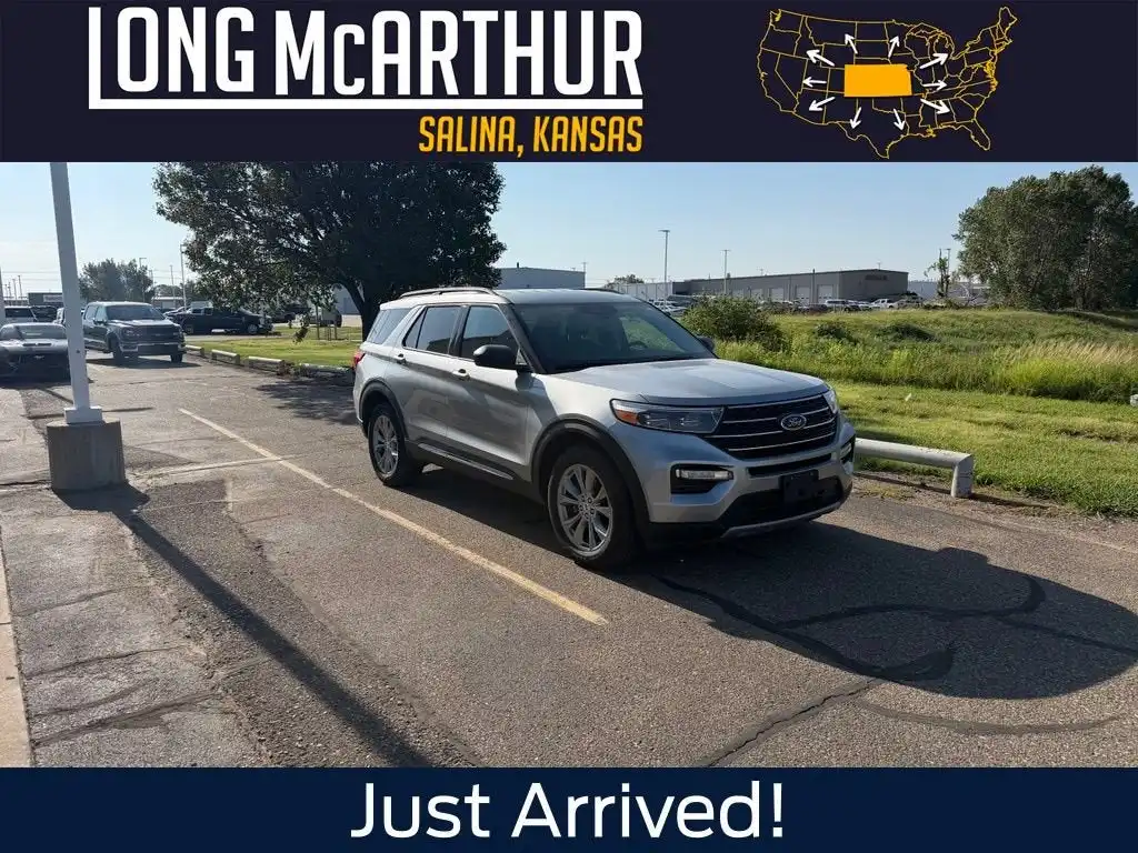 2023 Ford Explorer XLT 4WD's photo