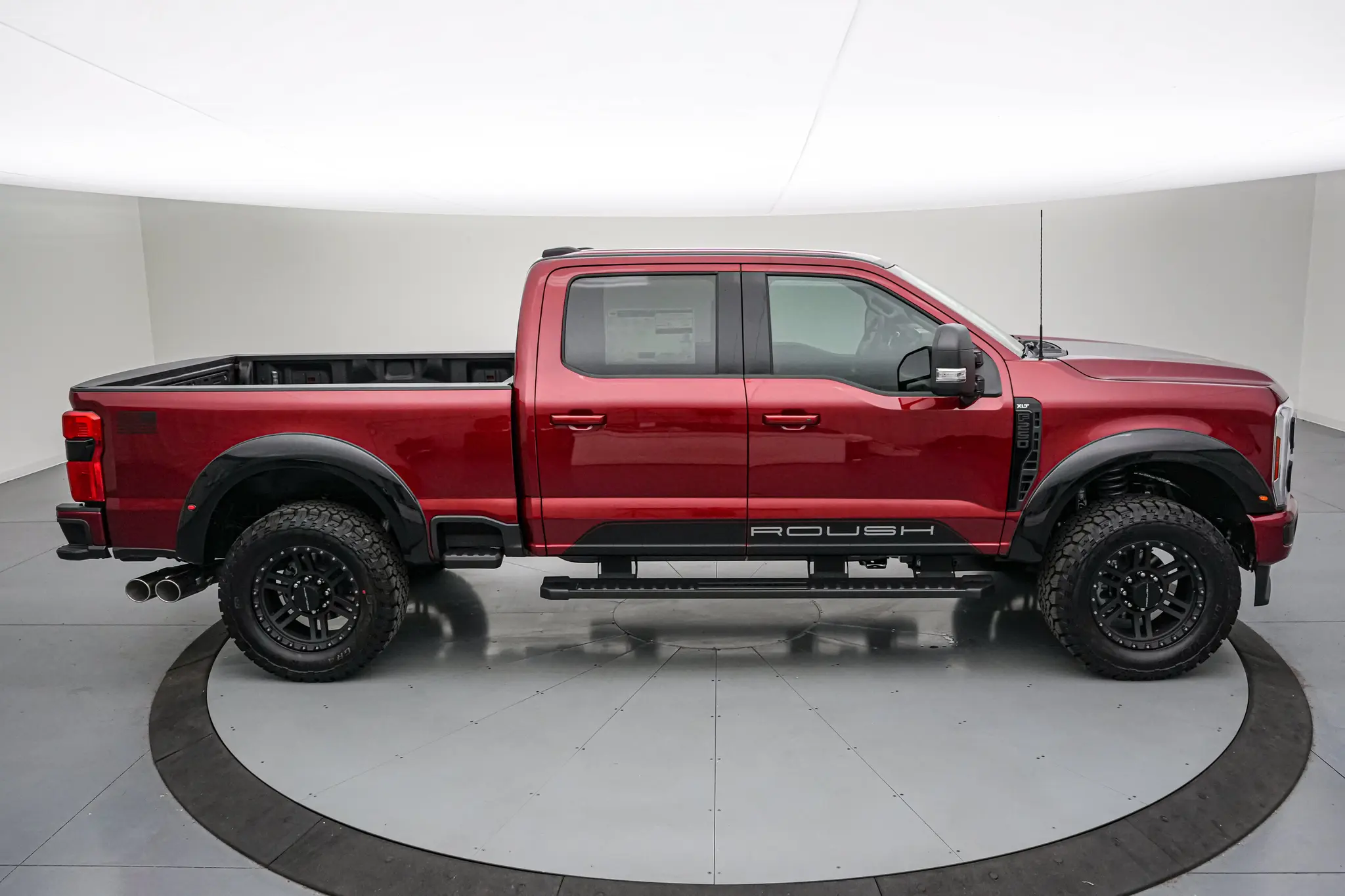 2026 Ford F-250 XLT 4WD Crew Cab 6-3/4' Box photo 4