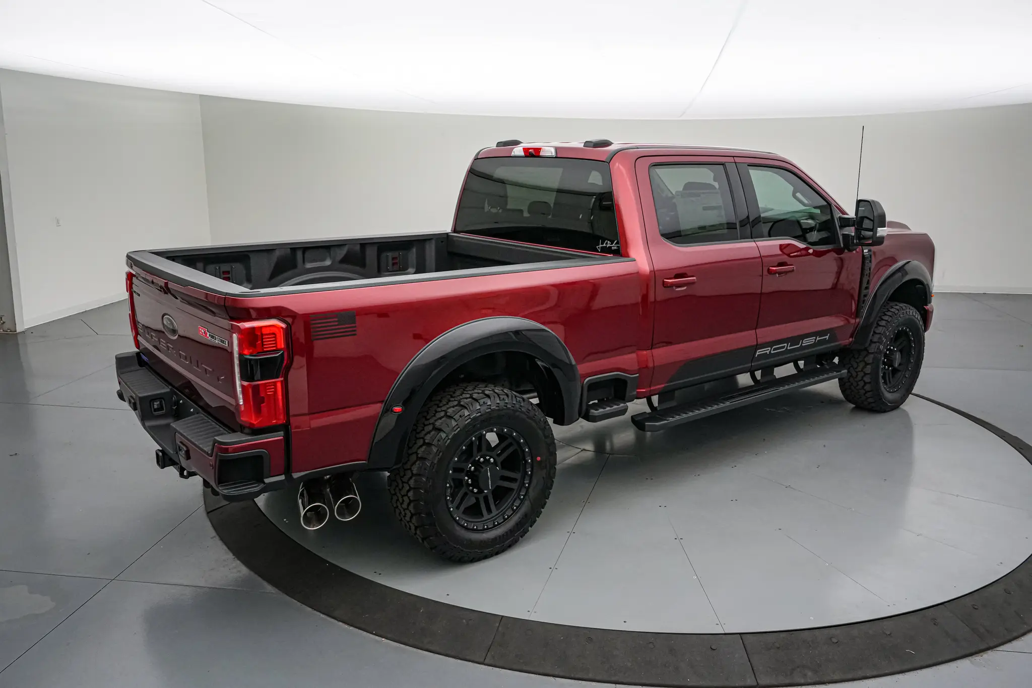 2026 Ford F-250 XLT 4WD Crew Cab 6-3/4' Box photo 5