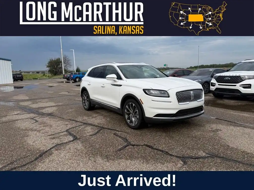 2023 Lincoln Nautilus Reserve FWD's photo