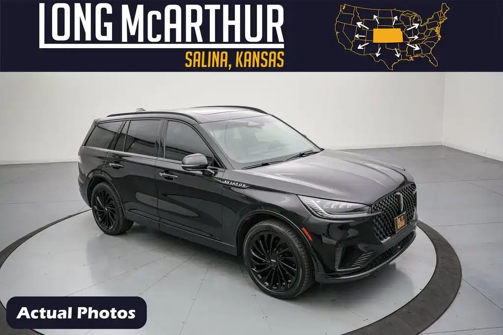 2025 Lincoln Aviator Reserve AWD's photo
