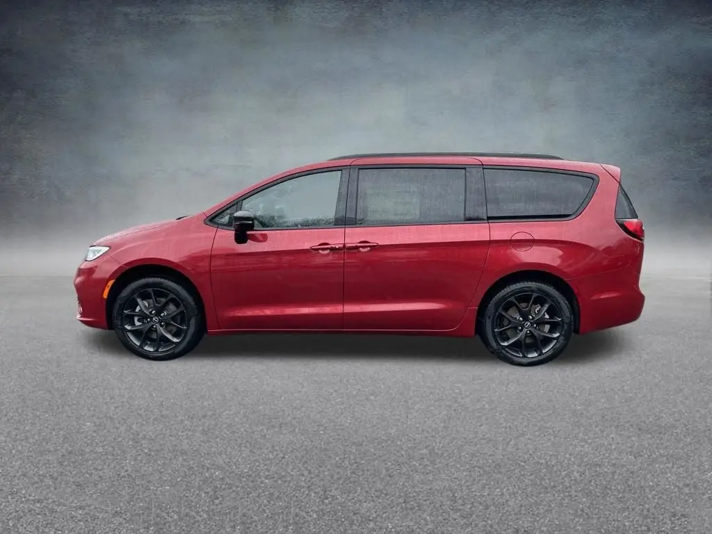 2026 Chrysler Pacifica Select AWD photo 5