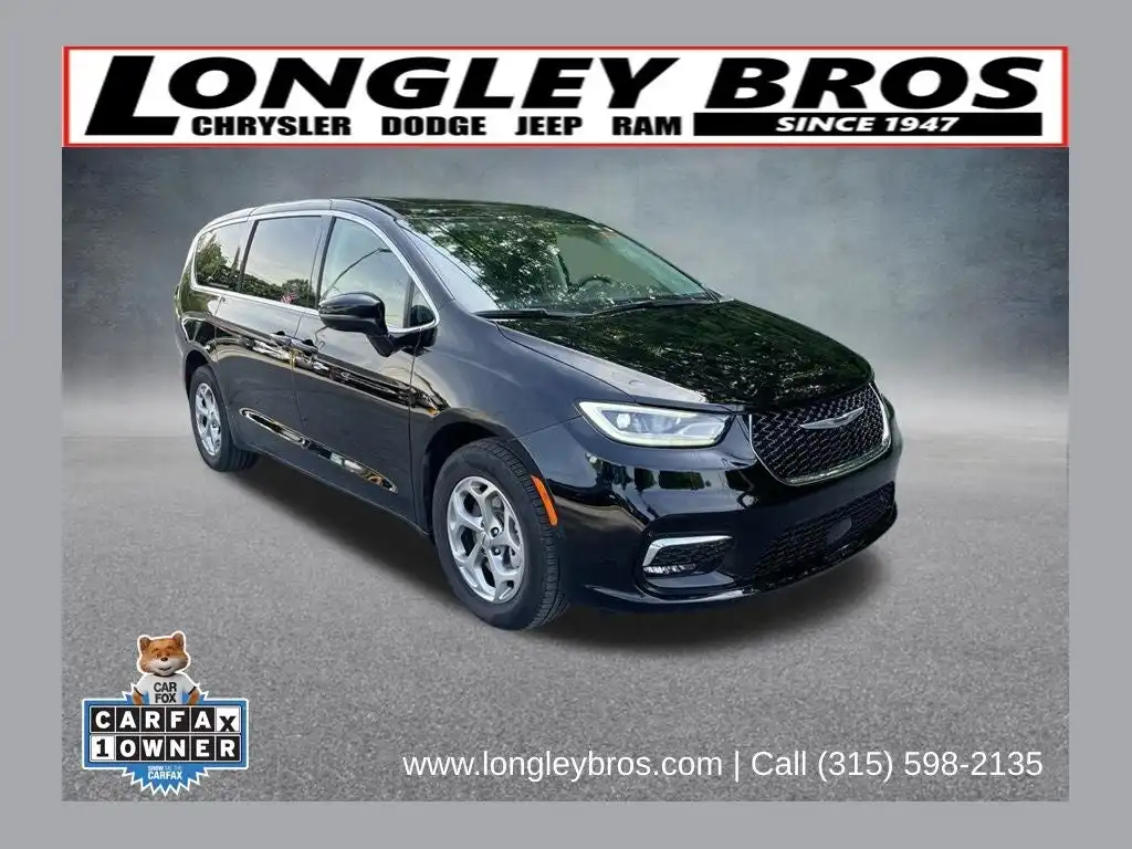 2024 Chrysler Pacifica Limited AWD's photo