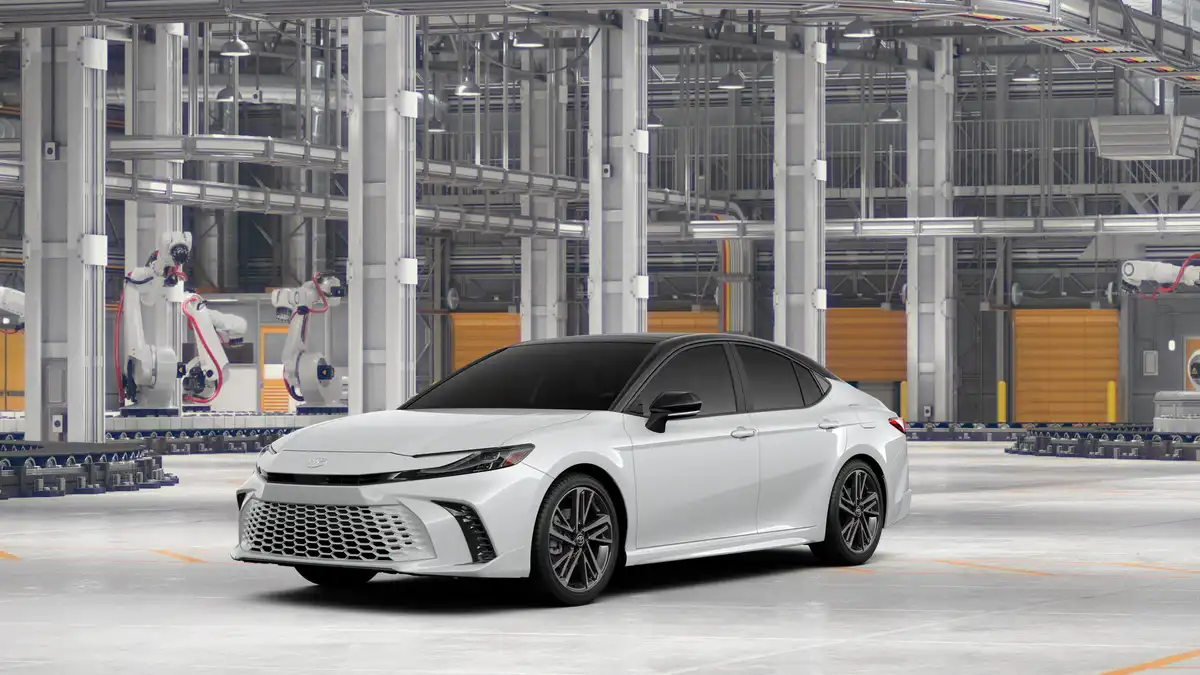 2026 Toyota Camry XSE Hybrid's photo
