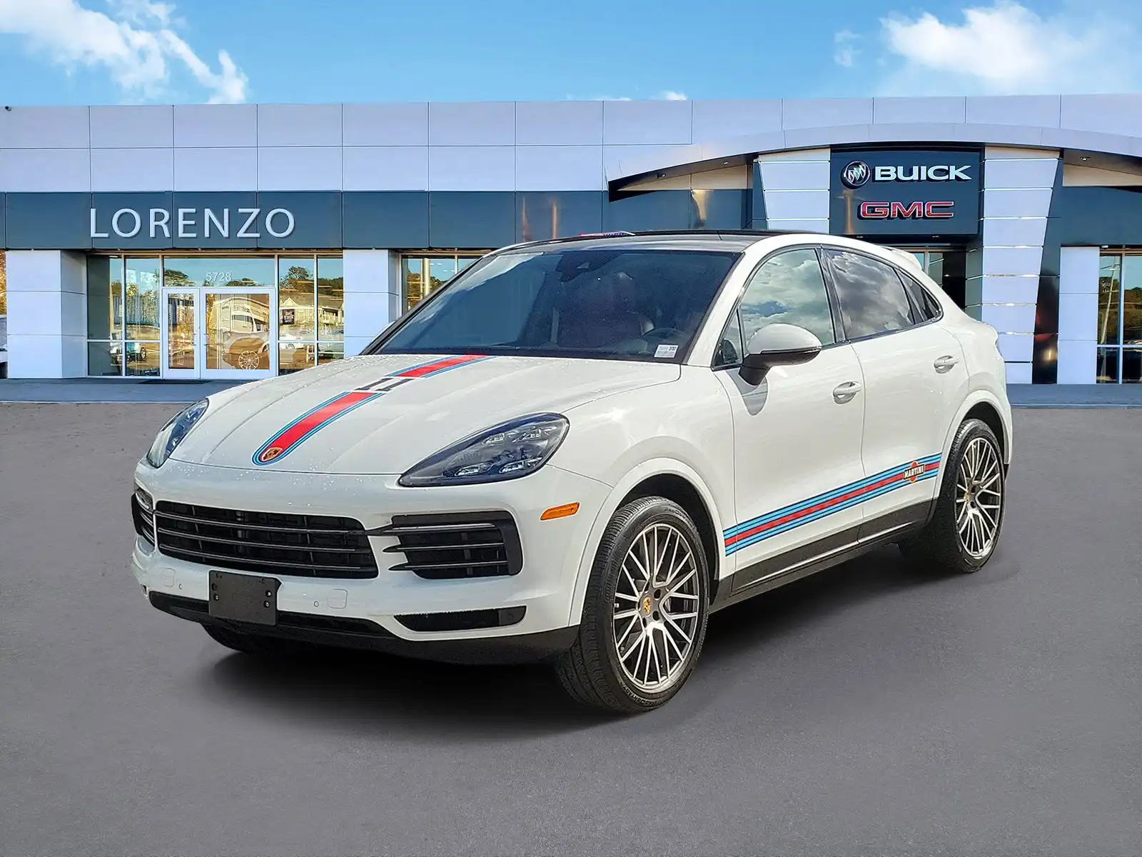 2023 Porsche Cayenne Platinum Edition's photo
