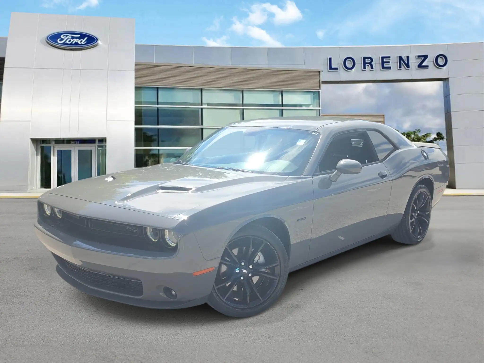2017 Dodge Challenger R/T's photo