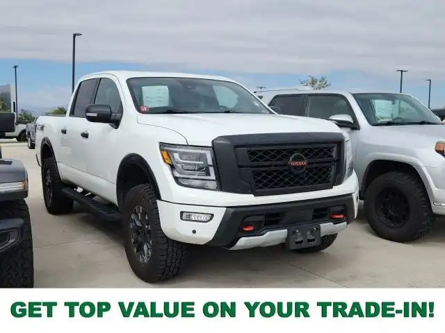 2022 Nissan Titan PRO-4X 4WD Crew Cab's photo