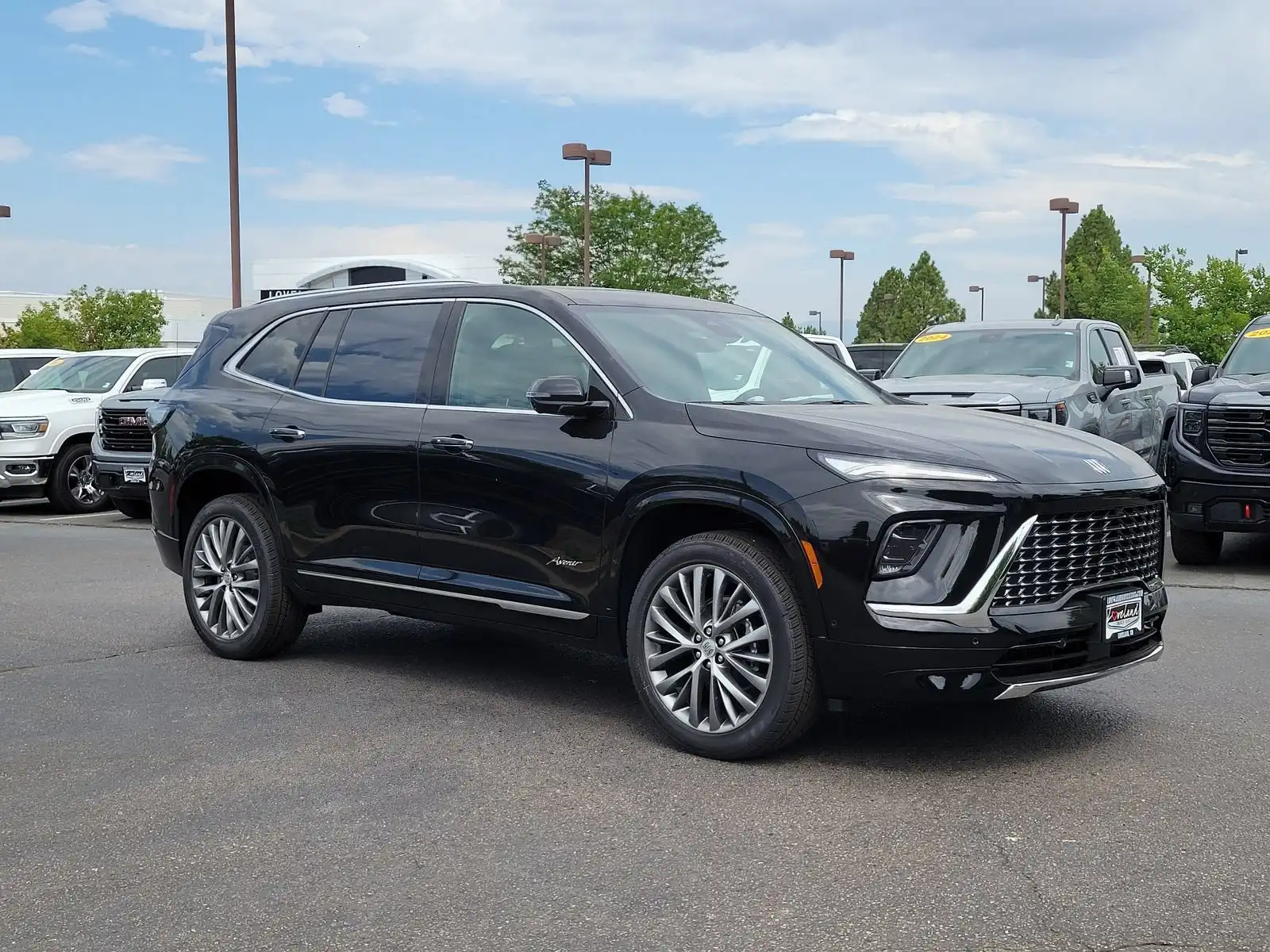 2026 Buick Enclave Avenir AWD's photo