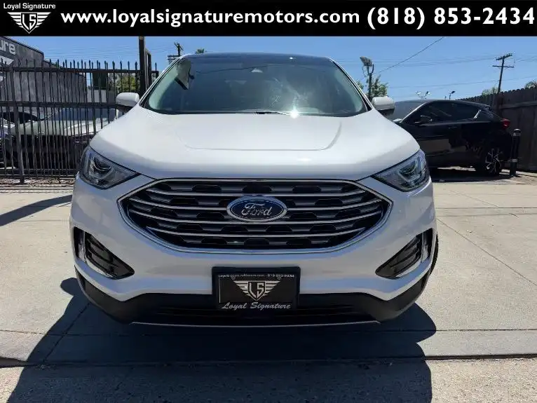 2019 Ford Edge SEL's photo