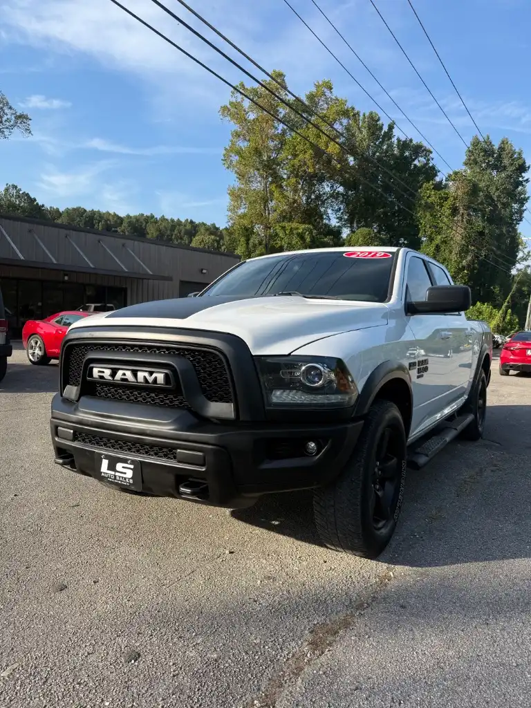 2019 RAM 1500 Classic Warlock 4WD Crew Cab 5'7's photo