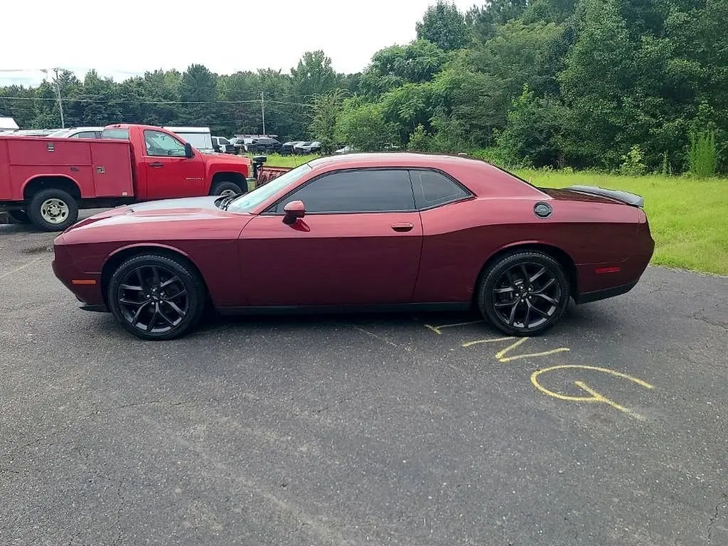 2020 Dodge Challenger SXT Auto photo 4