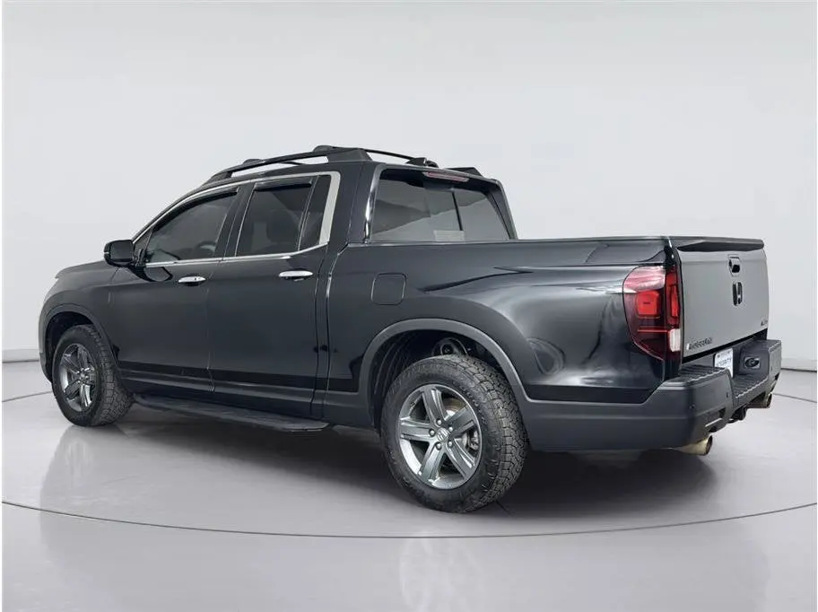 2023 Honda Ridgeline RTL-E AWD photo 3