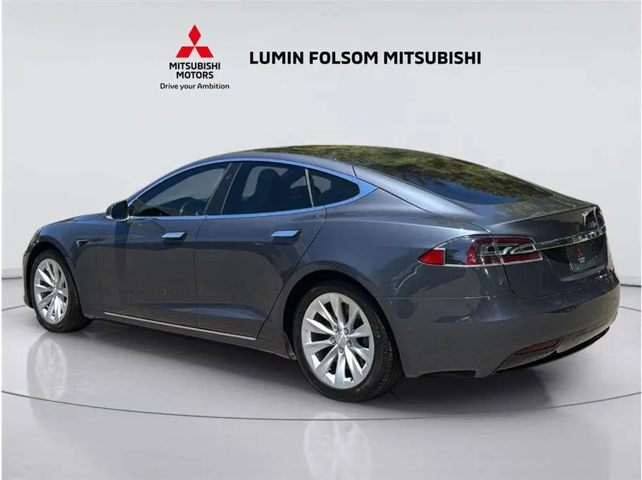 2020 Tesla Model S Long Range Plus photo 3