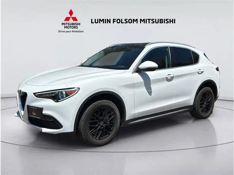 2019 Alfa Romeo Stelvio RWD's photo