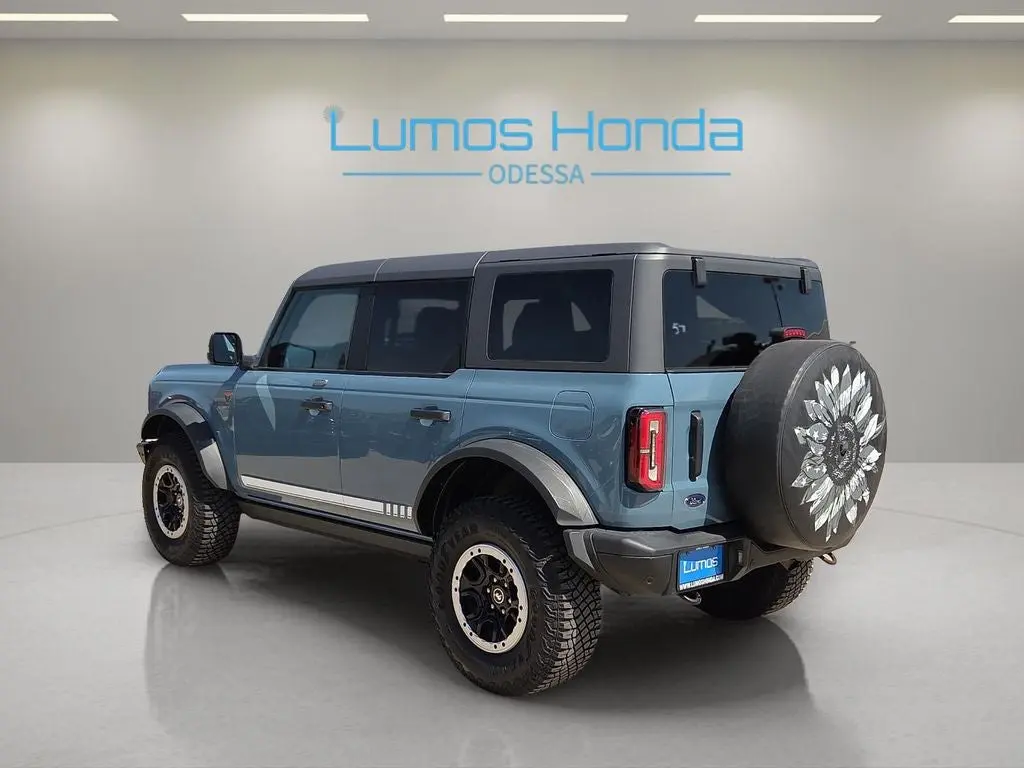 2023 Ford Bronco Badlands 4x4 photo 3