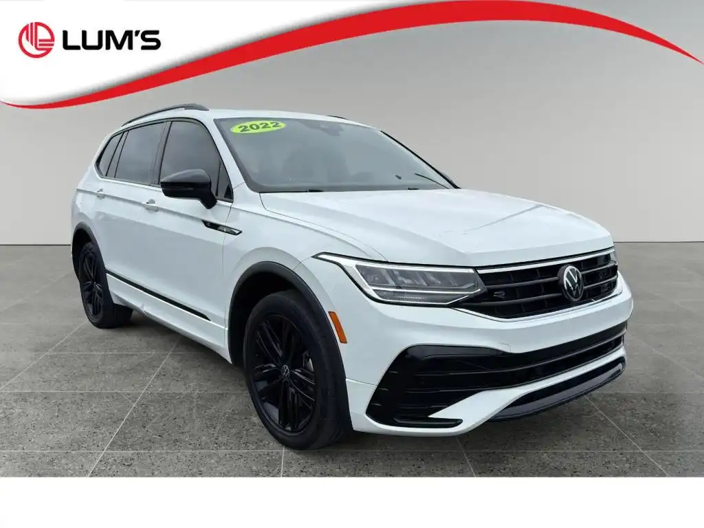 2022 Volkswagen Tiguan 2.0T SE R-Line Black 4Motion's photo