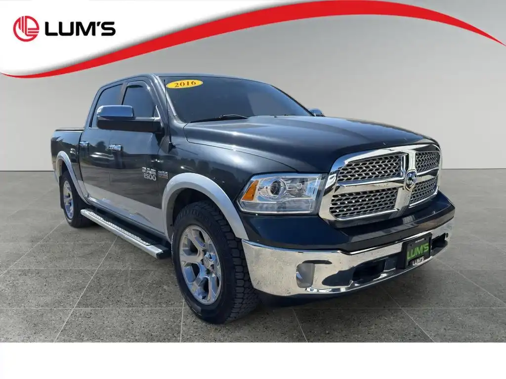 2016 RAM 1500 Laramie Crew Cab 4x4 5'7" Box's photo
