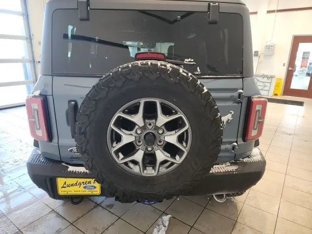 2023 Ford Bronco Badlands 4x4 photo 5